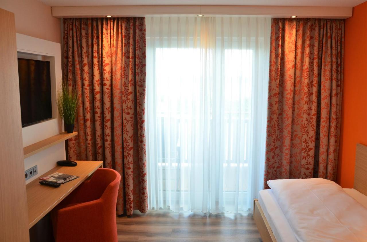 Hotel Bergwirt Herrieden Kültér fotó