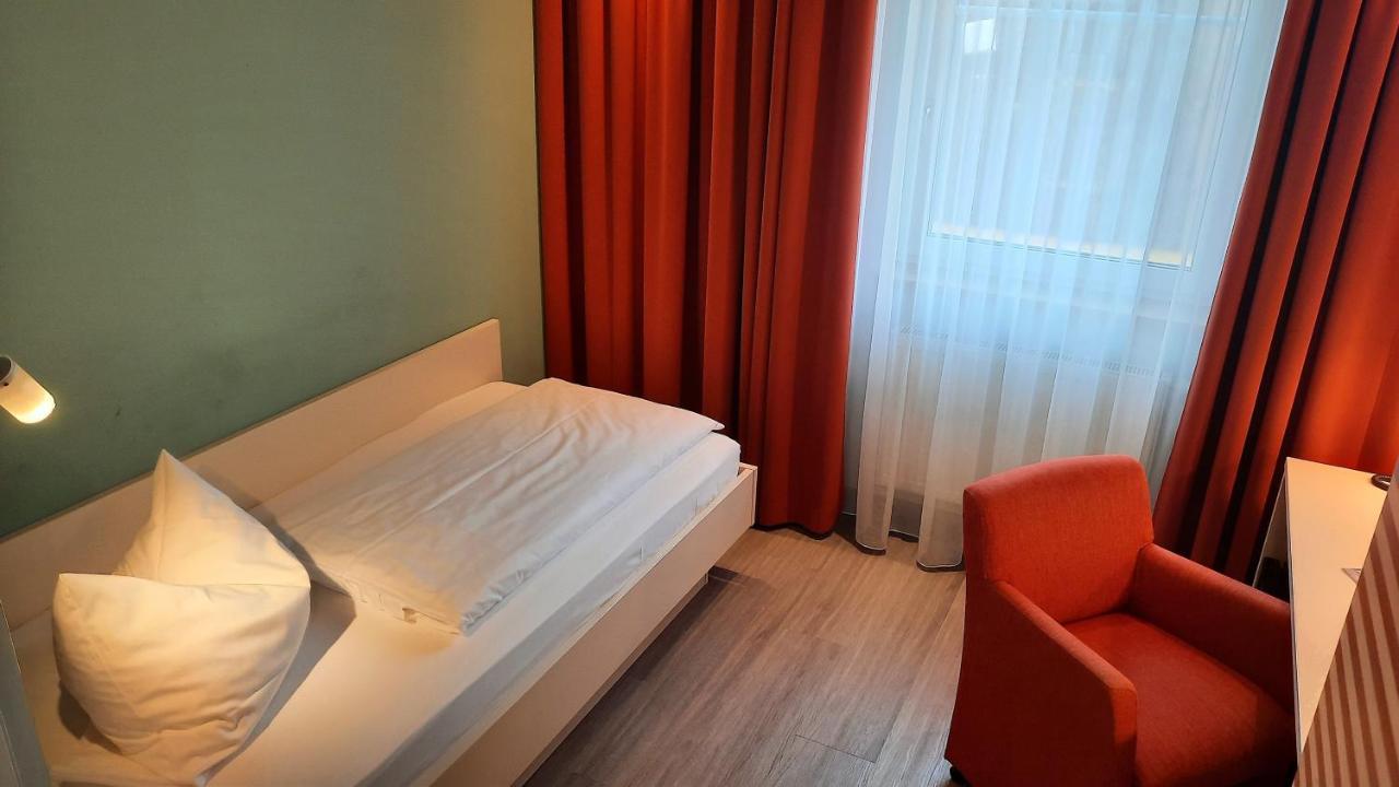 Hotel Bergwirt Herrieden Kültér fotó
