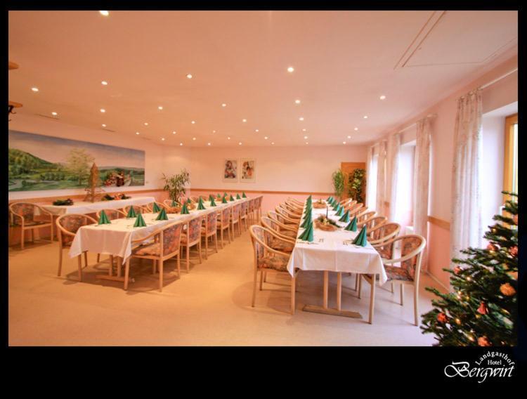Hotel Bergwirt Herrieden Kültér fotó